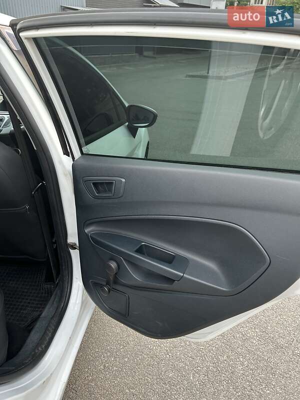 Хэтчбек Ford Fiesta 2011 в Запорожье
