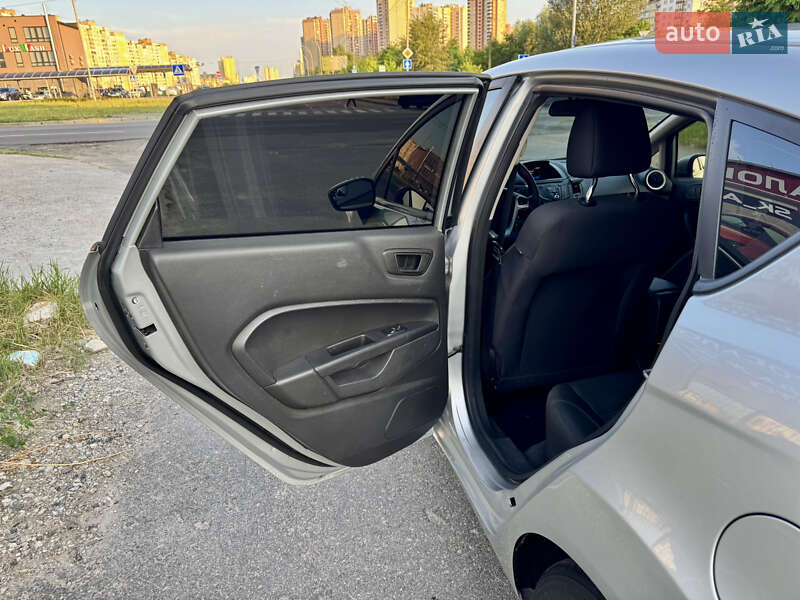 Хэтчбек Ford Fiesta 2018 в Киеве фото 21 Хэтчбек Ford Fiesta 2018 в Киеве