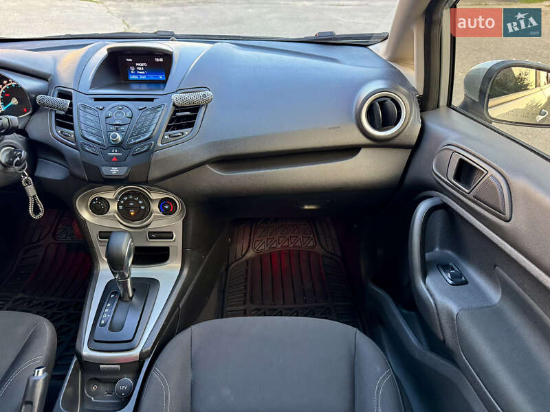 Хэтчбек Ford Fiesta 2018 в Киеве фото 32 Хэтчбек Ford Fiesta 2018 в Киеве