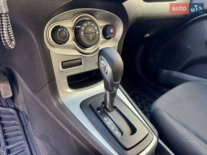 Хэтчбек Ford Fiesta 2018 в Киеве фото 37 Хэтчбек Ford Fiesta 2018 в Киеве