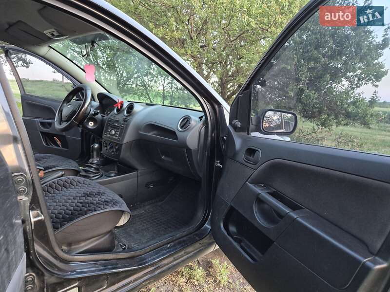 Хэтчбек Ford Fiesta 2007 в Полтаве