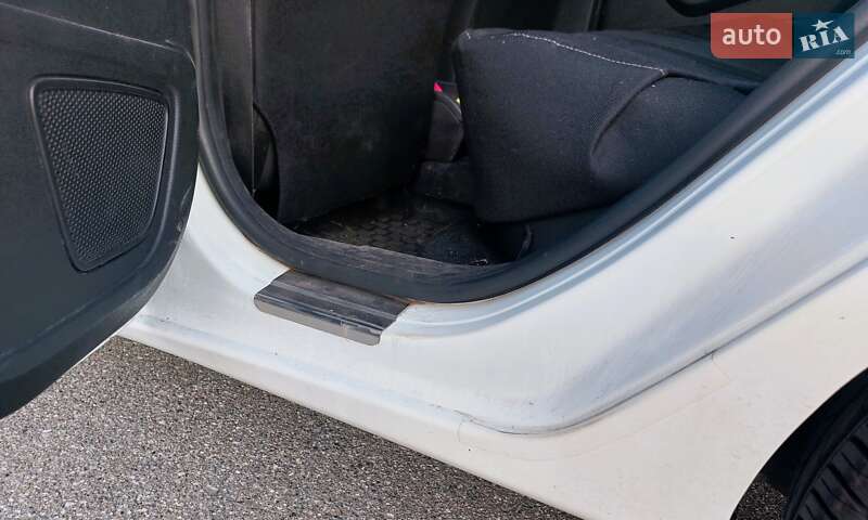 Хэтчбек Ford Fiesta 2012 в Киеве