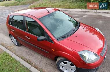 Хэтчбек Ford Fiesta 2006 в 