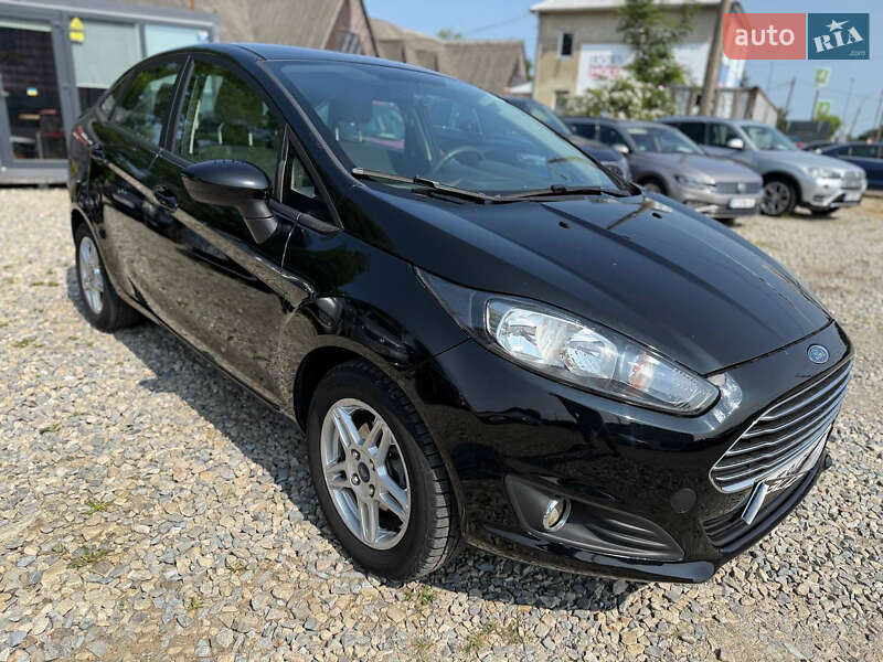 Седан Ford Fiesta 2017 в Коломые