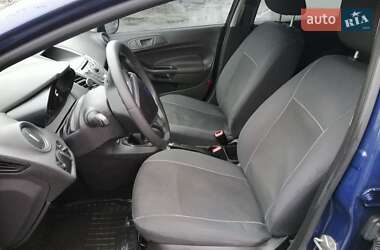Хэтчбек Ford Fiesta 2013 в 