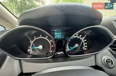 Седан Ford Fiesta 2015 в 