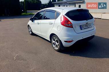 Хэтчбек Ford Fiesta 2011 в 