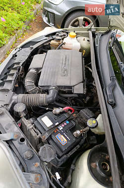 Хэтчбек Ford Fiesta 2007 в 