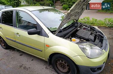 Хэтчбек Ford Fiesta 2007 в 
