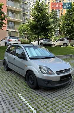Хэтчбек Ford Fiesta 2008 в 
