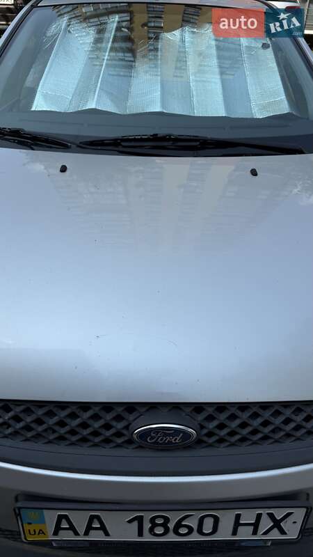 Хэтчбек Ford Fiesta 2008 в Киеве