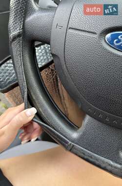 Хэтчбек Ford Fiesta 2008 в 
