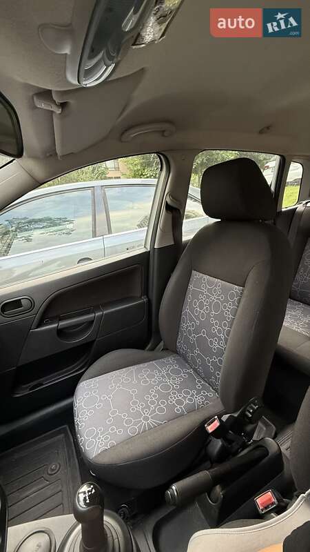Хэтчбек Ford Fiesta 2008 в Киеве