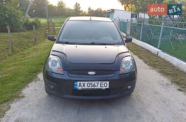 Хэтчбек Ford Fiesta 2006 в 