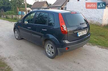 Хэтчбек Ford Fiesta 2006 в 