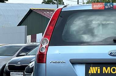 Хэтчбек Ford Fiesta 2006 в 