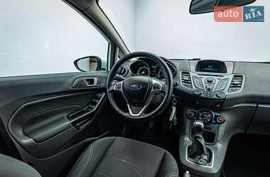 Хэтчбек Ford Fiesta 2013 в 