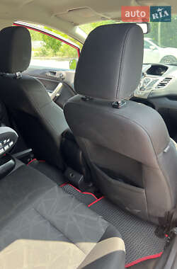Хэтчбек Ford Fiesta 2010 в 