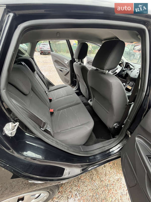 Хетчбек Ford Fiesta 2013 в Києві