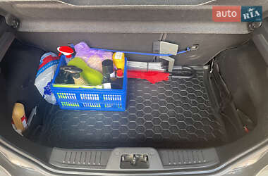 Хэтчбек Ford Fiesta 2015 в 