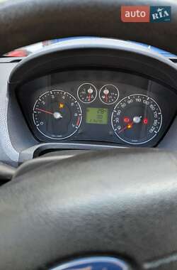 Хэтчбек Ford Fiesta 2007 в 