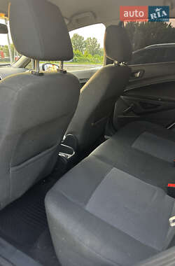 Хэтчбек Ford Fiesta 2011 в 