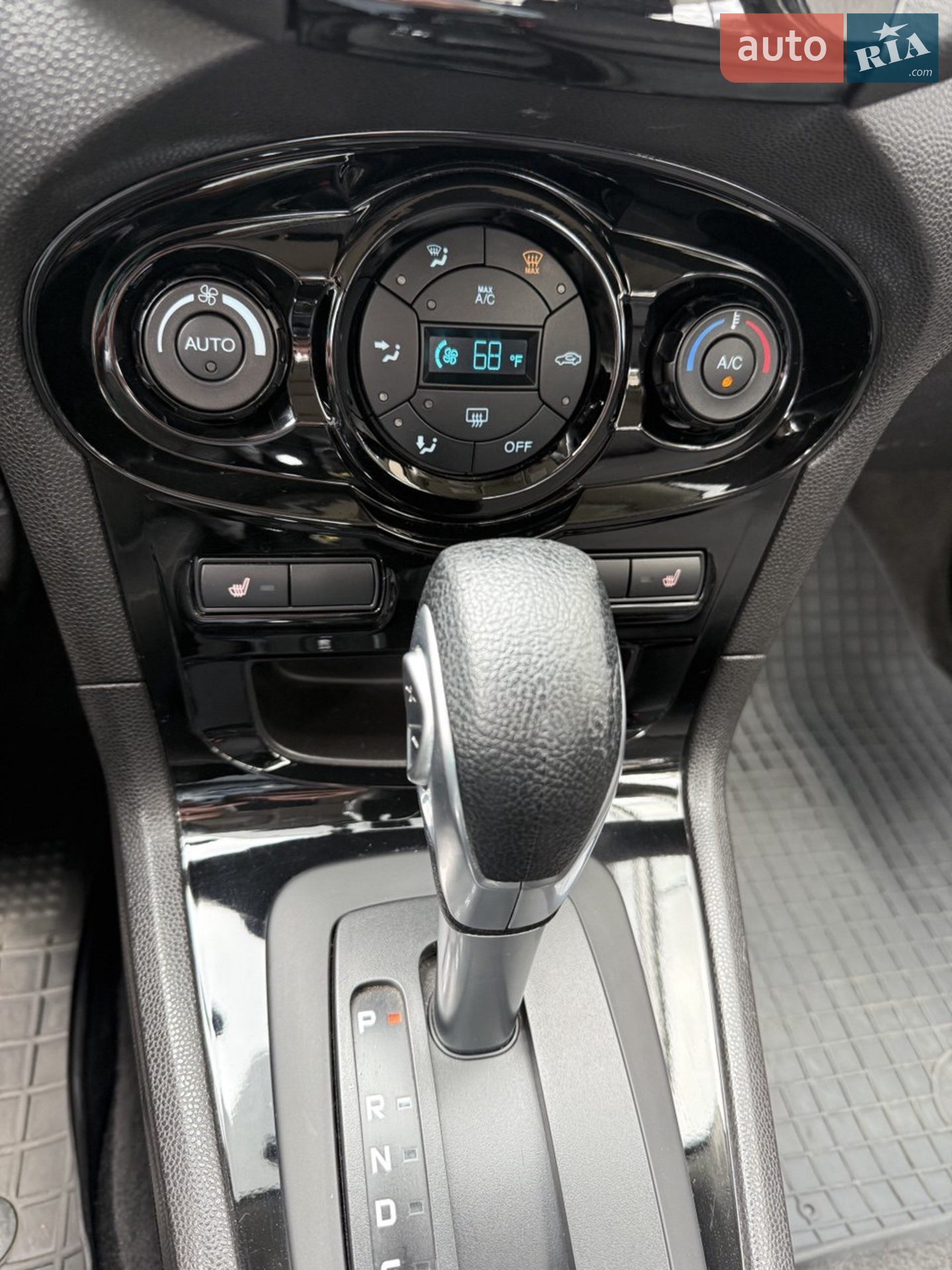 2015 Ford Fiesta - мініатюра 39