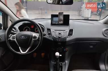 Хэтчбек Ford Fiesta 2008 в 