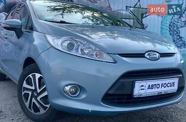Хэтчбек Ford Fiesta 2009 в 