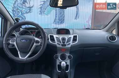 Хэтчбек Ford Fiesta 2009 в 