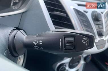 Хэтчбек Ford Fiesta 2009 в 
