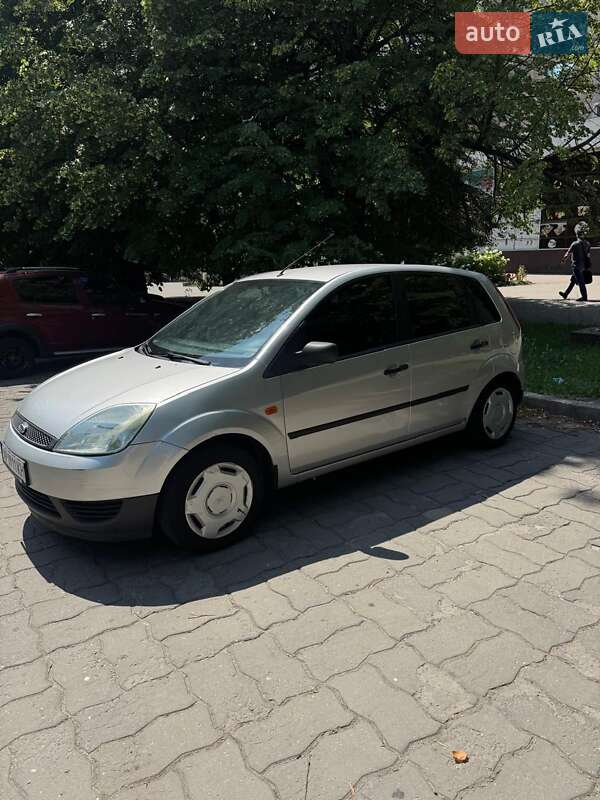 Хэтчбек Ford Fiesta 2004 в Запорожье