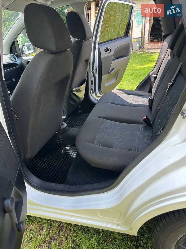 Хэтчбек Ford Fiesta 2008 в Славутиче