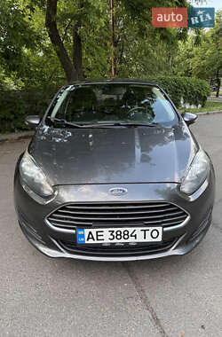 Седан Ford Fiesta 2016 в 