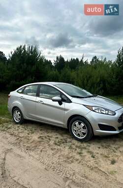 Седан Ford Fiesta 2016 в Славуті