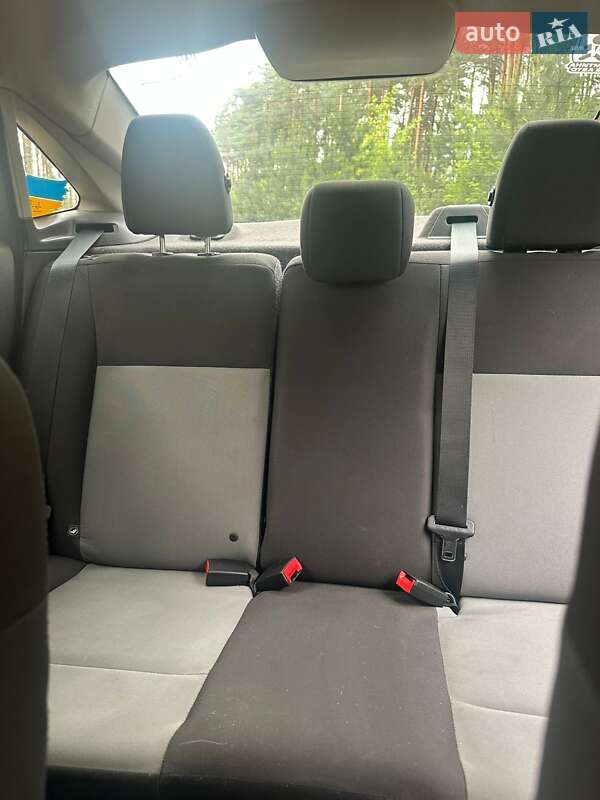 Седан Ford Fiesta 2016 в Славуте