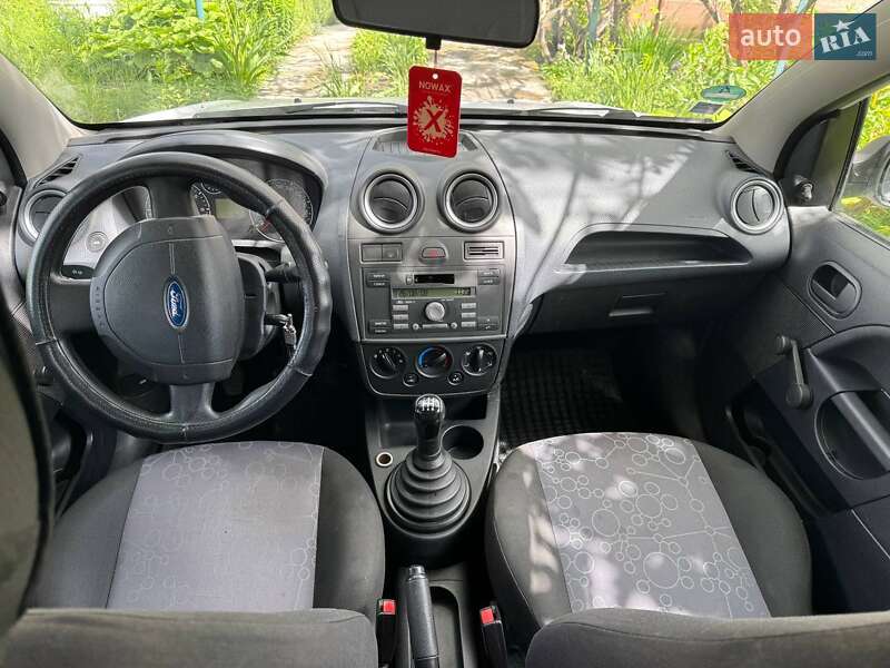 Хэтчбек Ford Fiesta 2007 в Виннице