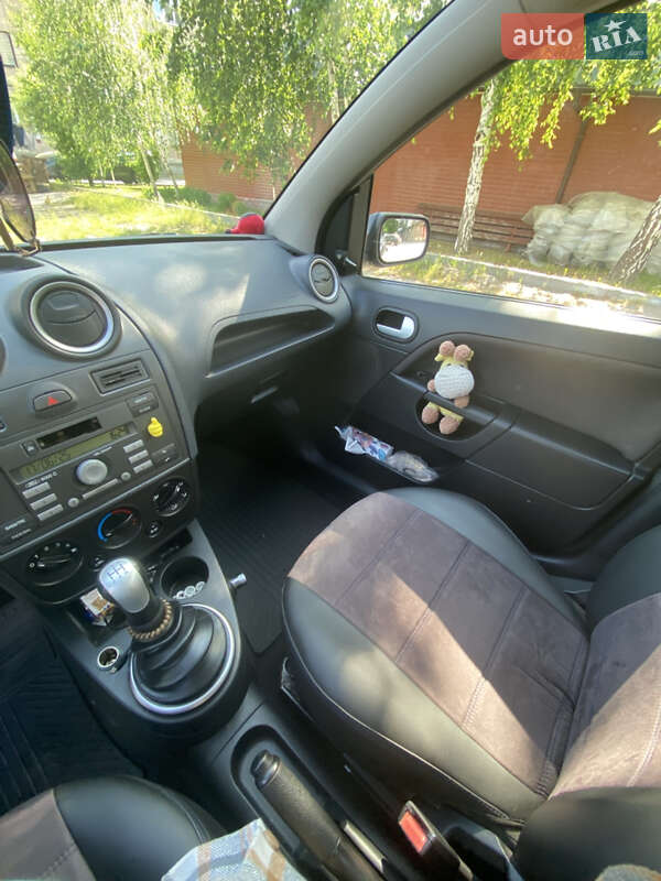Хэтчбек Ford Fiesta 2007 в Виннице