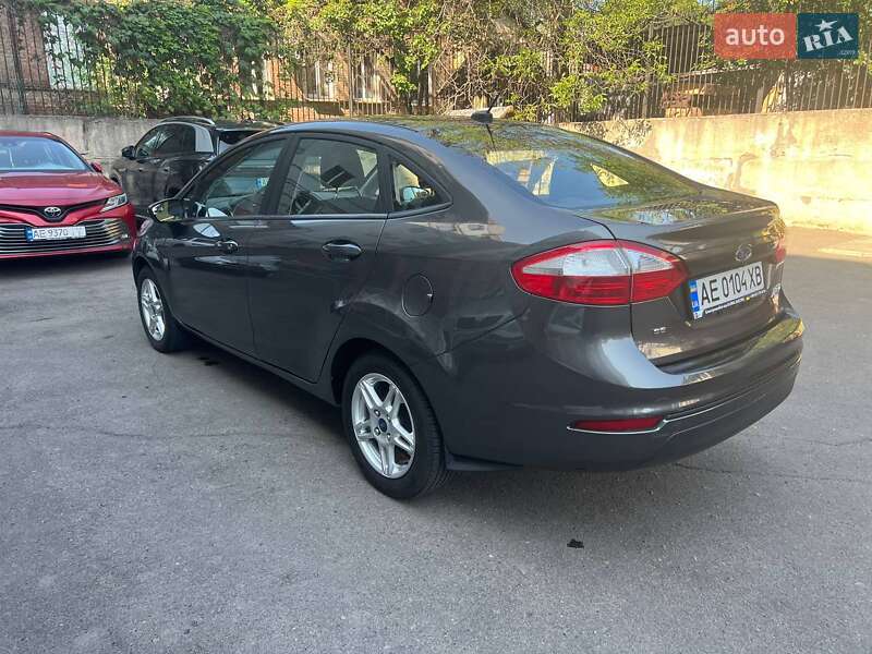 Седан Ford Fiesta 2019 в Днепре