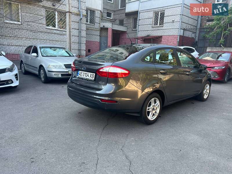 Седан Ford Fiesta 2019 в Днепре
