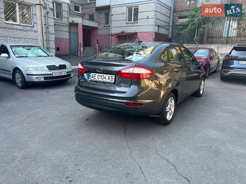 Седан Ford Fiesta 2019 в Днепре
