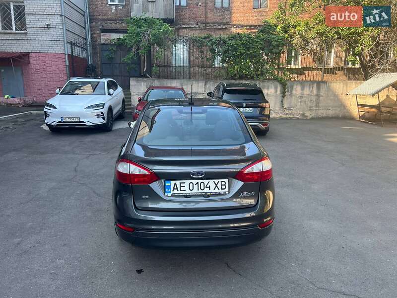 Седан Ford Fiesta 2019 в Днепре