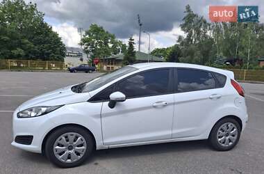 Хэтчбек Ford Fiesta 2013 в 