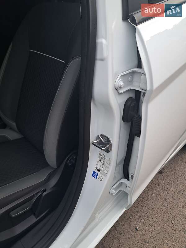 Хэтчбек Ford Fiesta 2016 в Львове