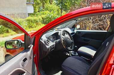 Хэтчбек Ford Fiesta 2008 в 