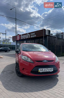 Хэтчбек Ford Fiesta 2011 в 
