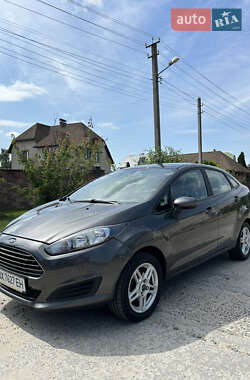 Седан Ford Fiesta 2017 в Вараші
