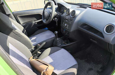Хетчбек Ford Fiesta 2007 в 