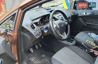 Хэтчбек Ford Fiesta 2013 в 