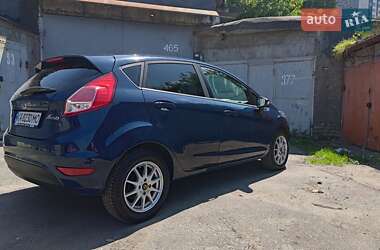 Хэтчбек Ford Fiesta 2013 в 